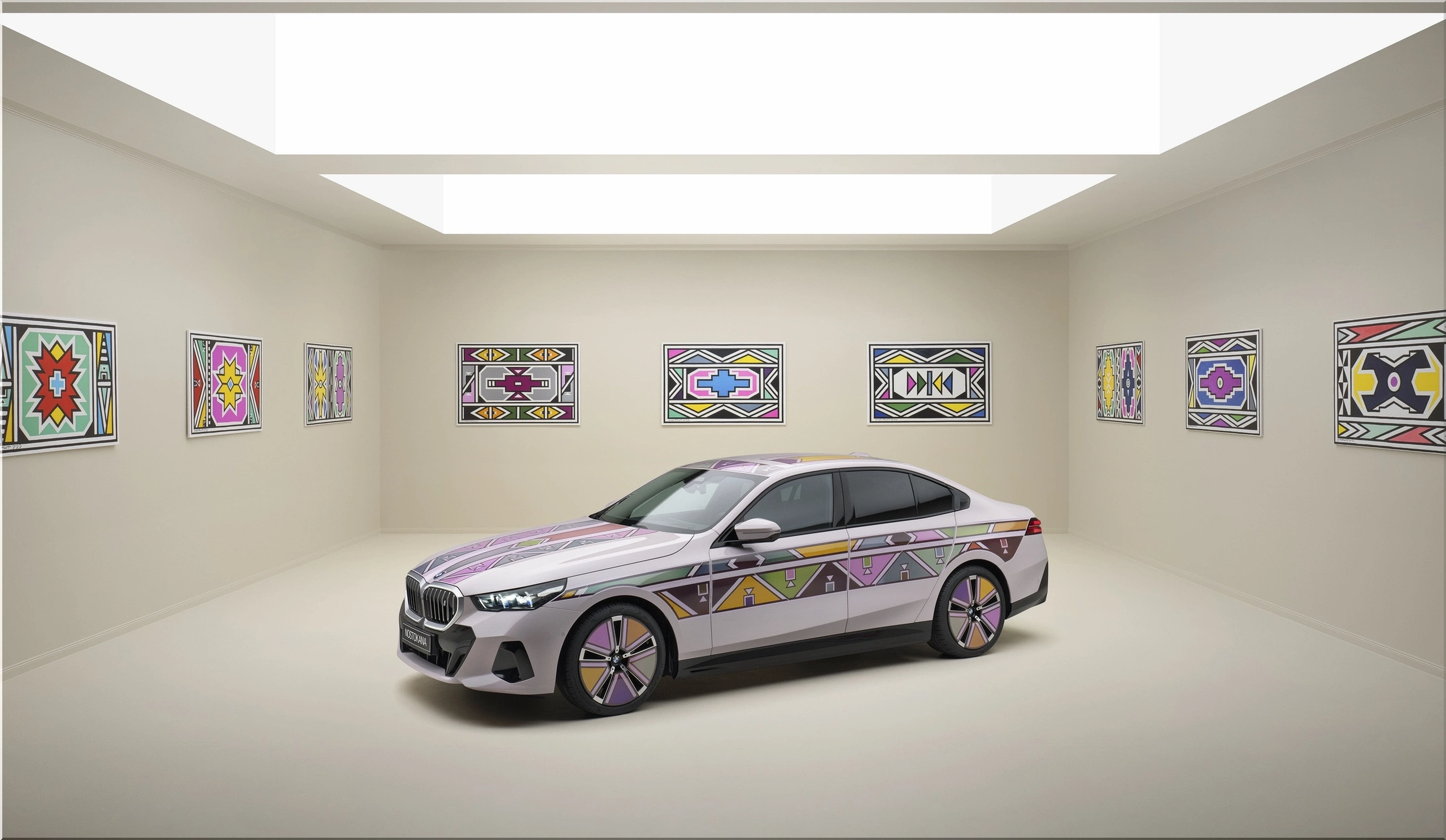 Bmw I5 Flow Nostokana A Color Changing Art Car Inspired By Esther