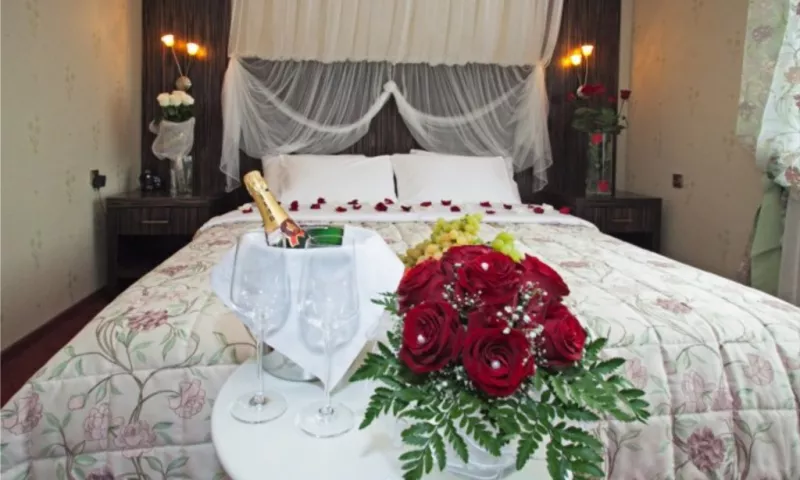 newlyweds bedroom